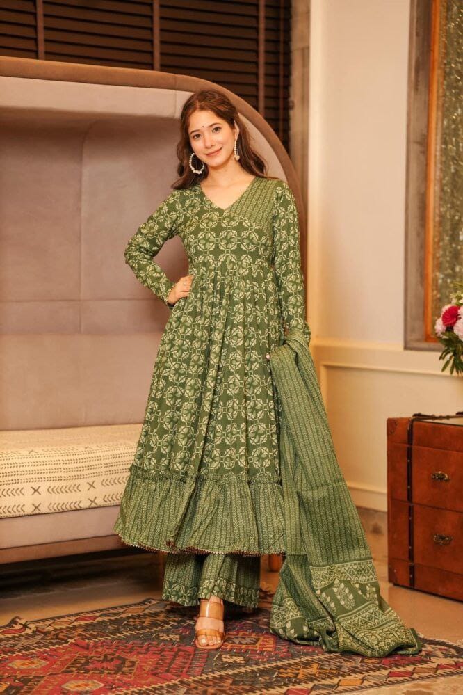 062 HR Muslin readymade suits Wholesale Market In Surat